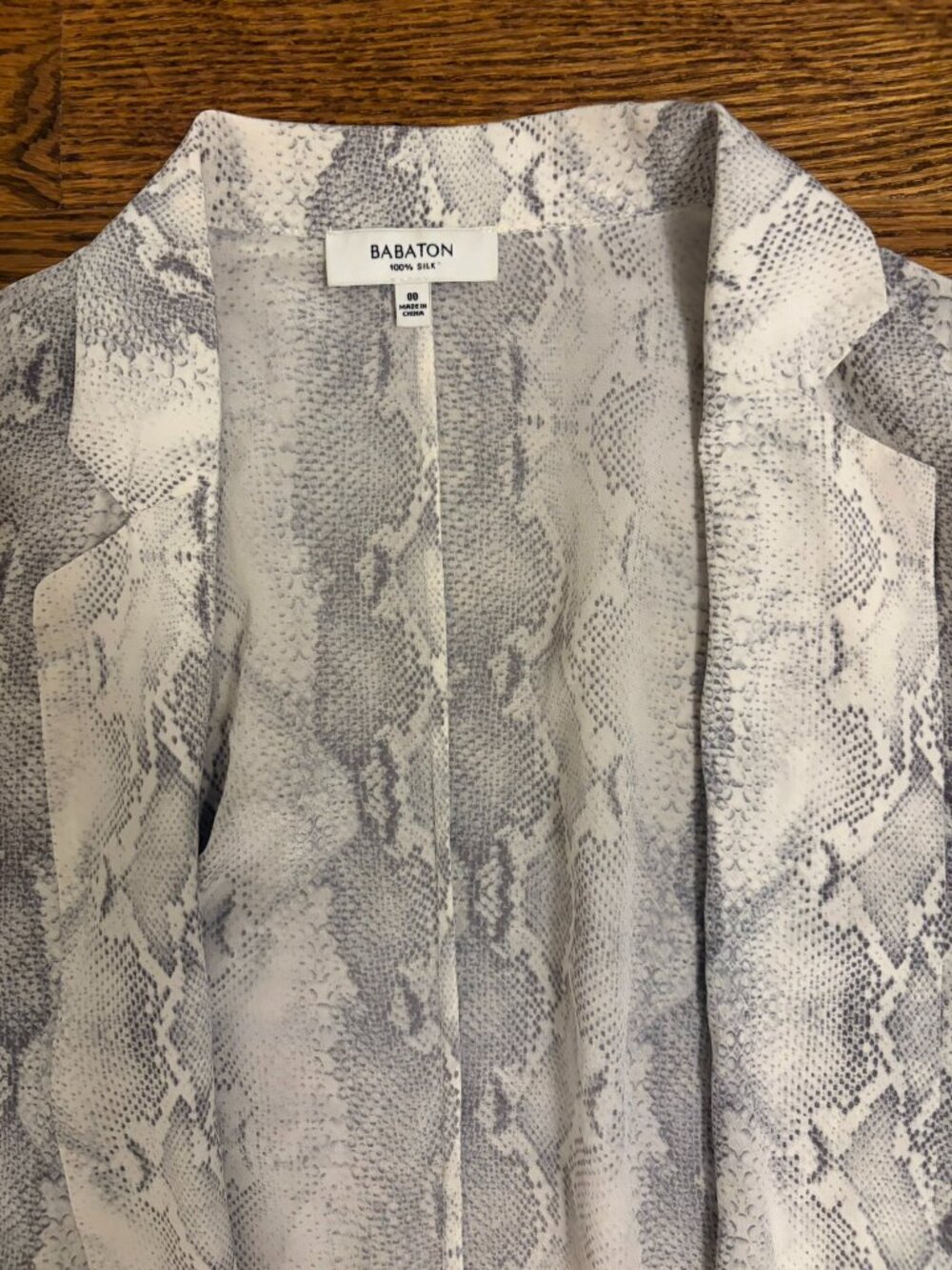 Babaton Python Print Light Blazer - Picture 5 of 7